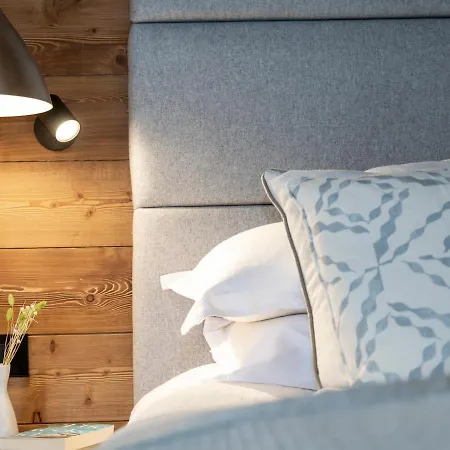 Duplex 4 A Meribel, Pres Du Centre Et Des Pistes, Avec Services De Conciergerie - Fr-1-613-47